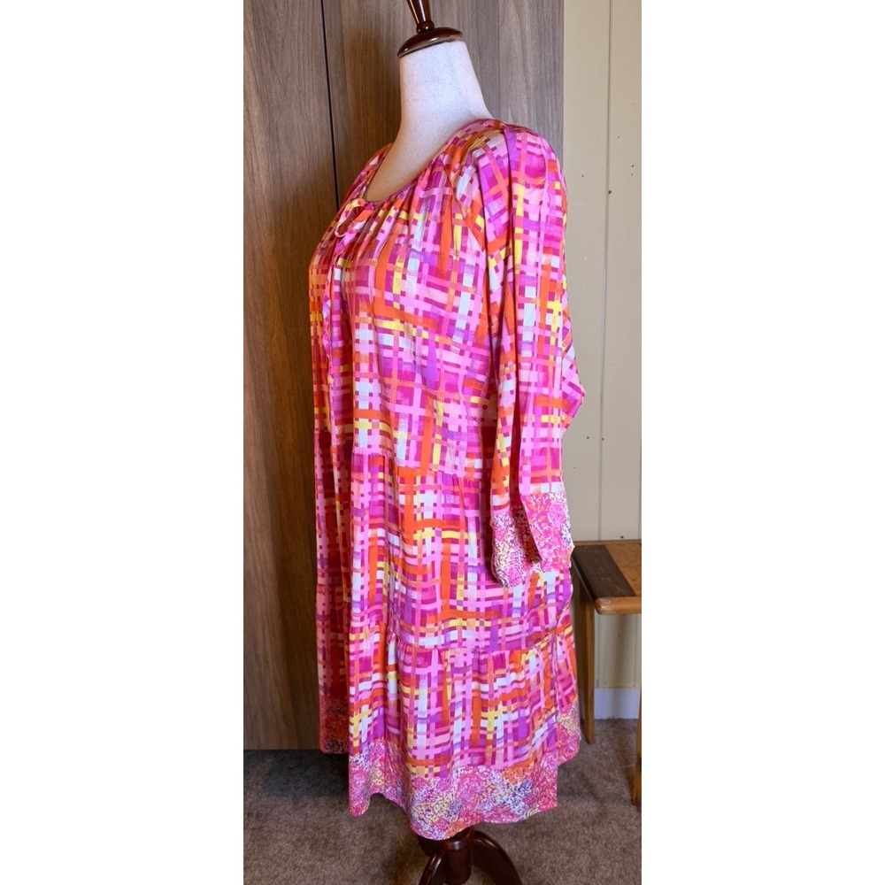 466. Isaac Mizrahi Live Pink  Abstract Geometric Tiered Midi Dress Resort 4XP - Picture 3 of 6